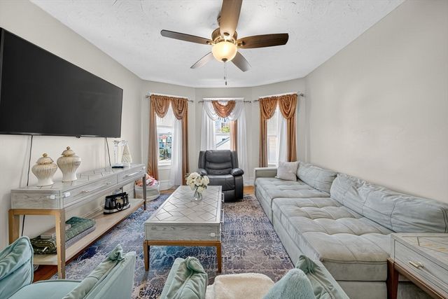 230 Court St, Brockton, MA 02302