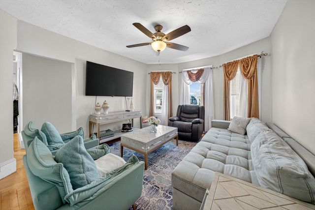 230 Court St, Brockton, MA 02302