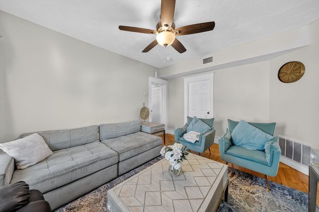 230 Court St, Brockton, MA 02302