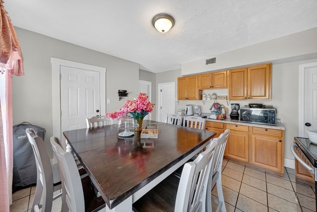 230 Court St, Brockton, MA 02302