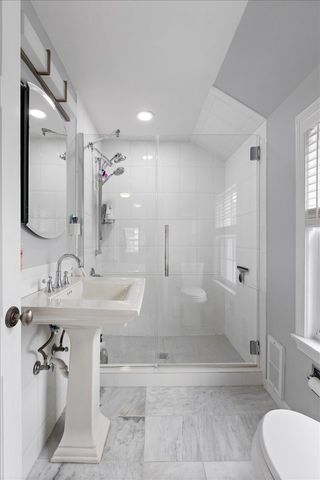 4335 Lee Street, Skokie, IL 60076