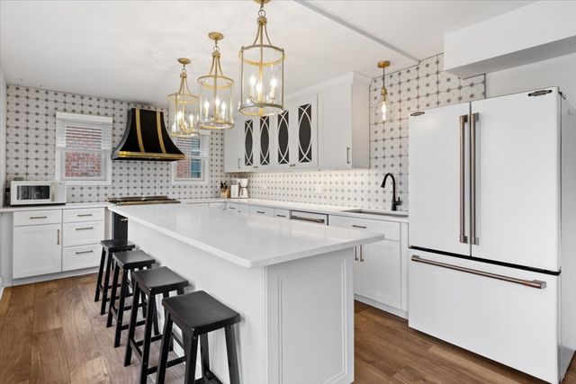 4335 Lee Street, Skokie, IL 60076