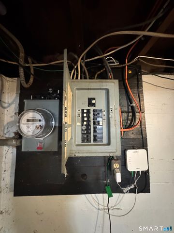 11 Ford Avenue, Norwich, CT 06360