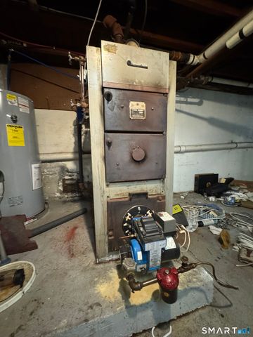 11 Ford Avenue, Norwich, CT 06360