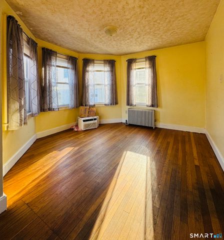 11 Ford Avenue, Norwich, CT 06360