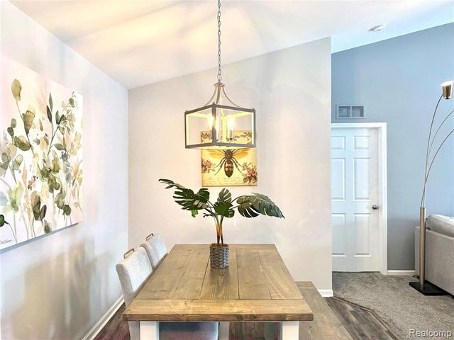 43431 Claremont Dr. E Drive, Clinton Township, MI 48038