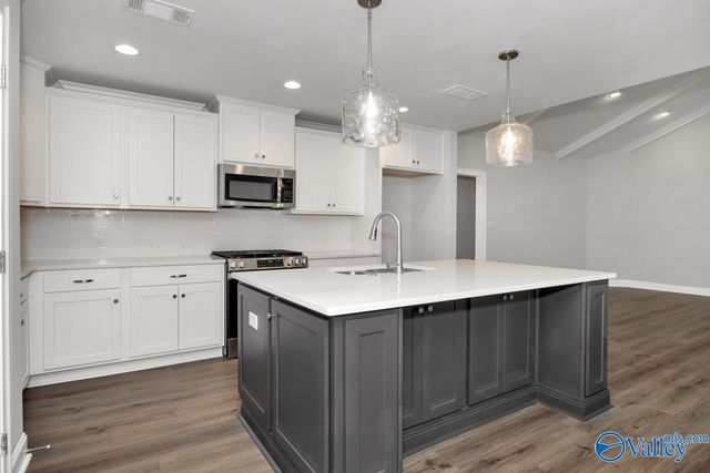 6548 Oak Meadow Drive, Owens Cross Roads, AL 35763