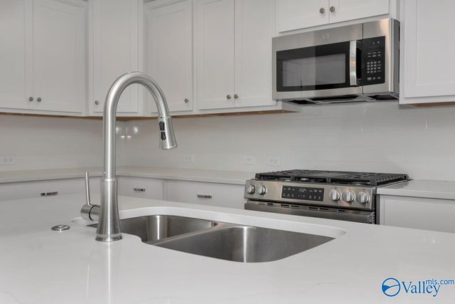 6548 Oak Meadow Drive, Owens Cross Roads, AL 35763