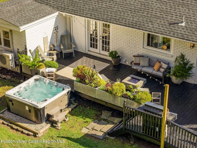 674 Glasco Turnpike, Saugerties, NY 12477