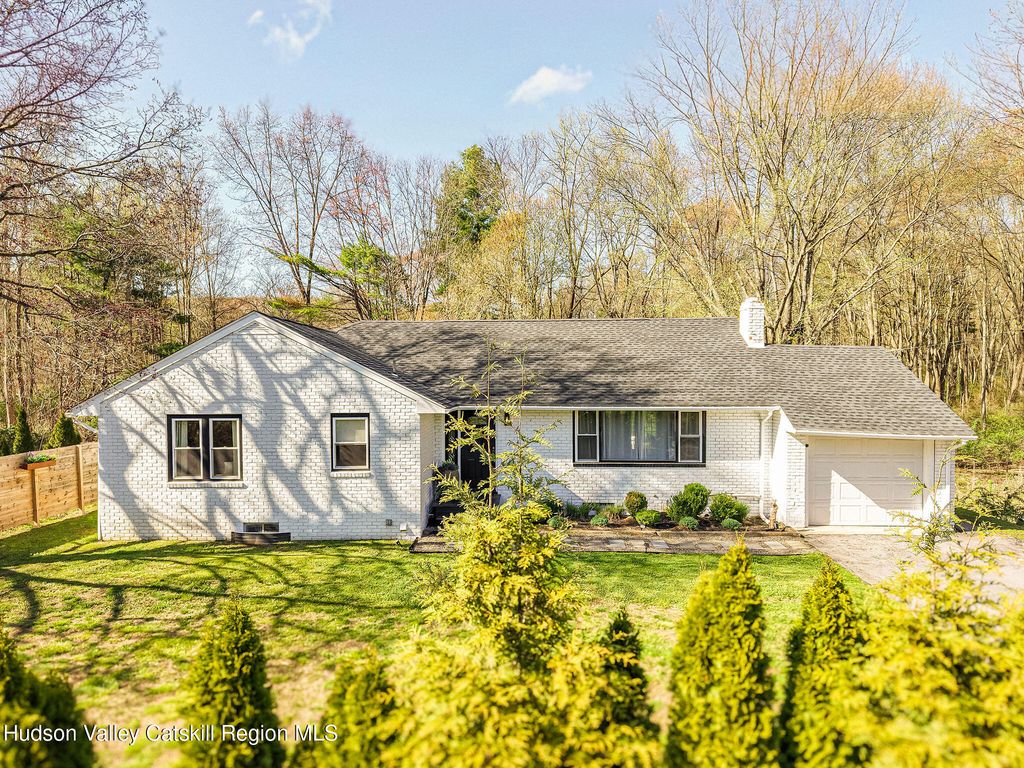 674 Glasco Turnpike, Saugerties, NY 12477