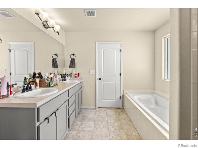 8847 16th St Rd, Greeley, CO 80634