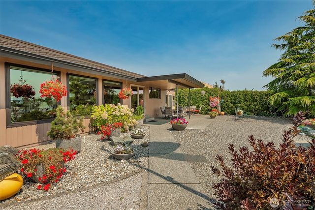 5575 Coquitlam Drive, Blaine, WA 98230