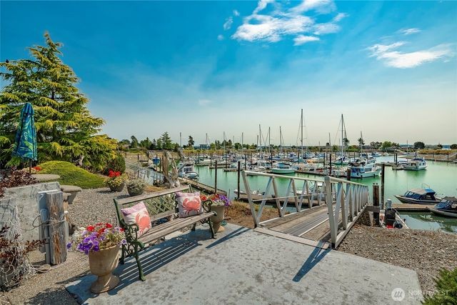 5575 Coquitlam Drive, Blaine, WA 98230