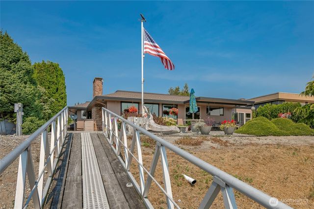 5575 Coquitlam Drive, Blaine, WA 98230