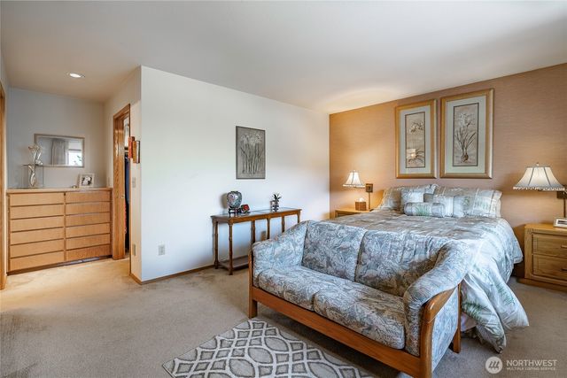 5575 Coquitlam Drive, Blaine, WA 98230