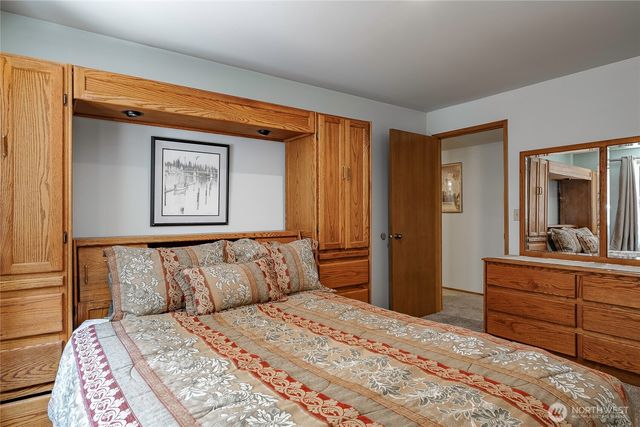 5575 Coquitlam Drive, Blaine, WA 98230