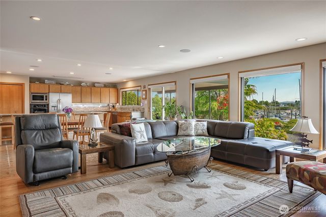 5575 Coquitlam Drive, Blaine, WA 98230