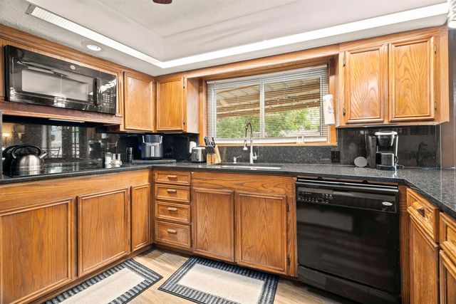 103 W Red Oak, Henderson, TX 75654