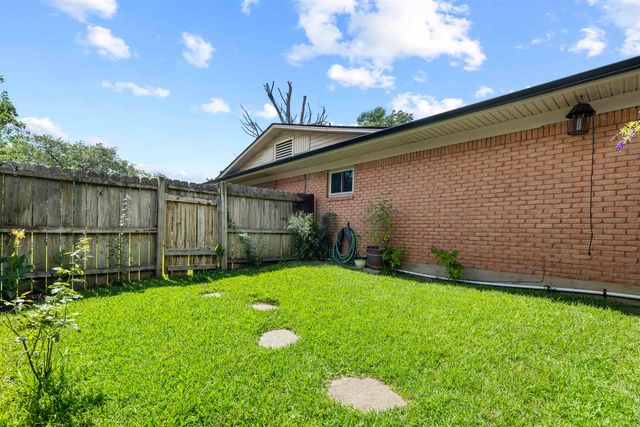 103 W Red Oak, Henderson, TX 75654