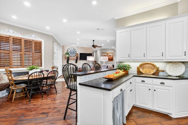 2101 Lakeshore Drive, Cleburne, TX 76033