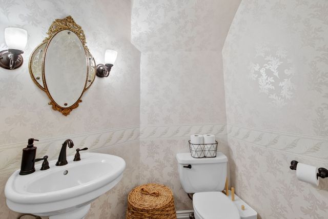 2101 Lakeshore Drive, Cleburne, TX 76033