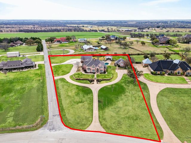 2101 Lakeshore Drive, Cleburne, TX 76033