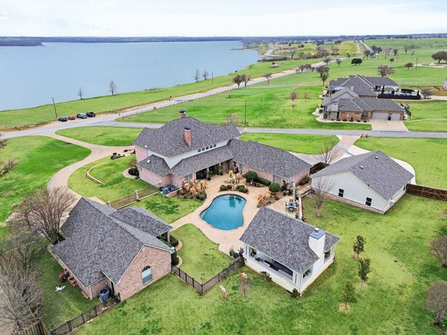 2101 Lakeshore Drive, Cleburne, TX 76033