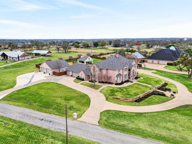 2101 Lakeshore Drive, Cleburne, TX 76033
