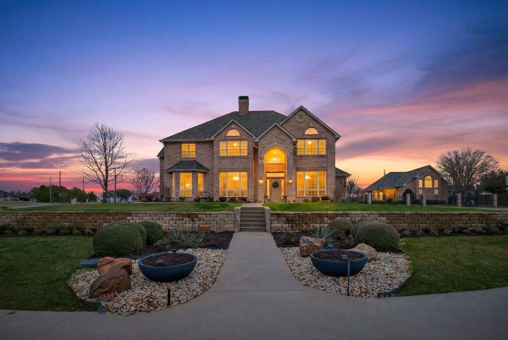 2101 Lakeshore Drive, Cleburne, TX 76033