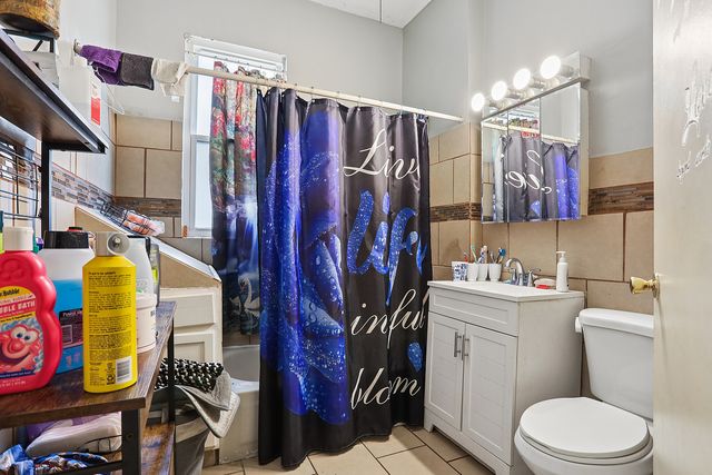 7814 S Saint LAWRENCE Avenue, Chicago, IL 60619