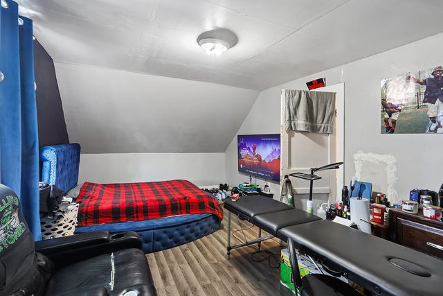 7814 S Saint LAWRENCE Avenue, Chicago, IL 60619