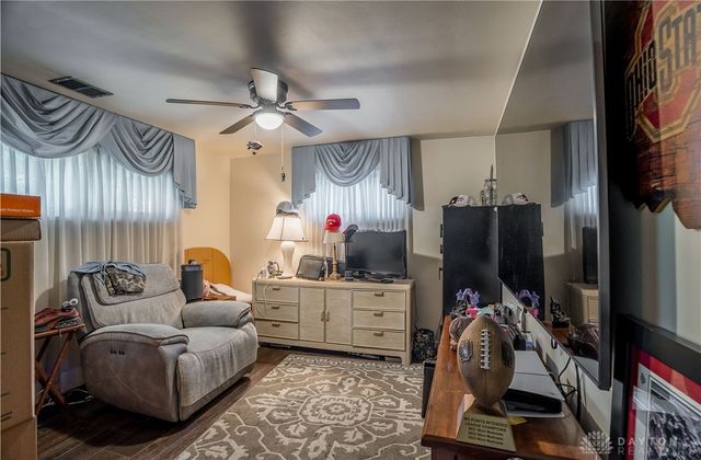 5550 Joyce Ann Dr, Dayton, OH 45415