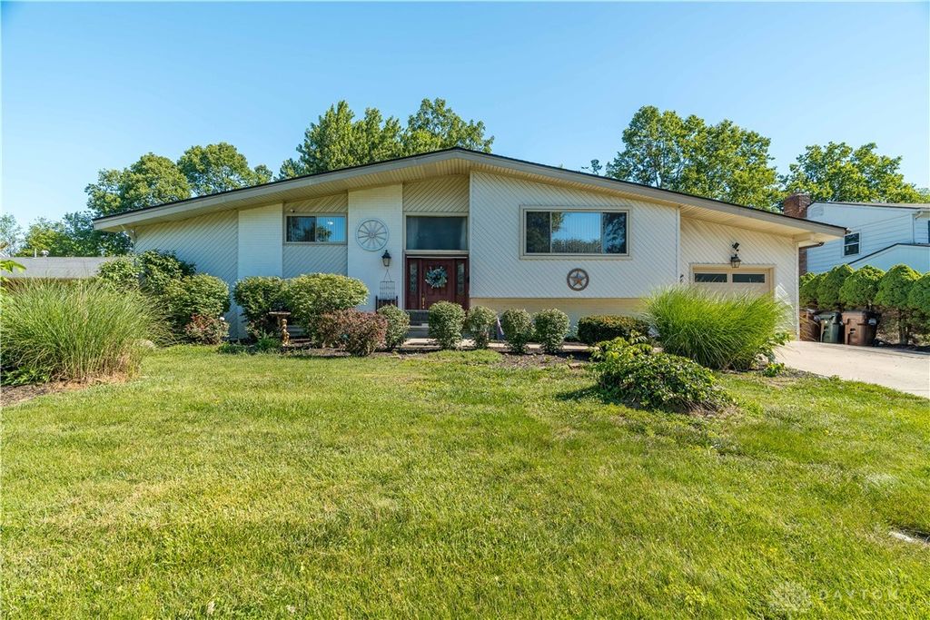 5550 Joyce Ann Dr, Dayton, OH 45415