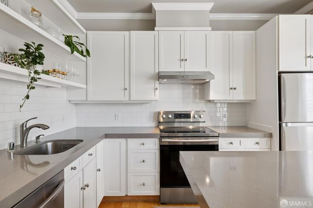 245 Laussat Street, San Francisco, CA 94117