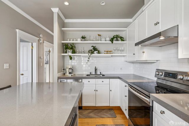 245 Laussat Street, San Francisco, CA 94117