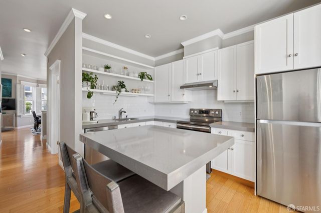 245 Laussat Street, San Francisco, CA 94117