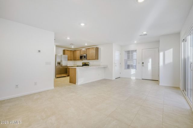 17502 N Del Mar Avenue, Maricopa, AZ 85138