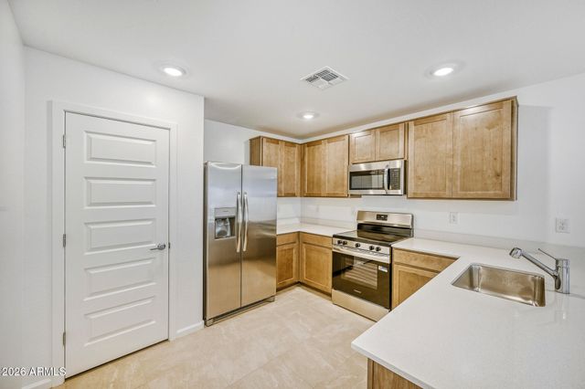 17502 N Del Mar Avenue, Maricopa, AZ 85138