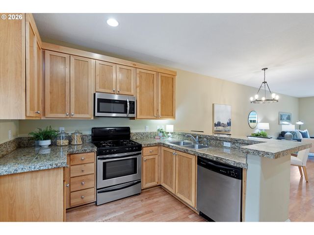 18445 Sw STEPPING STONE Dr, Beaverton, OR 97003