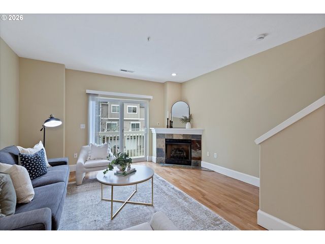 18445 Sw STEPPING STONE Dr, Beaverton, OR 97003