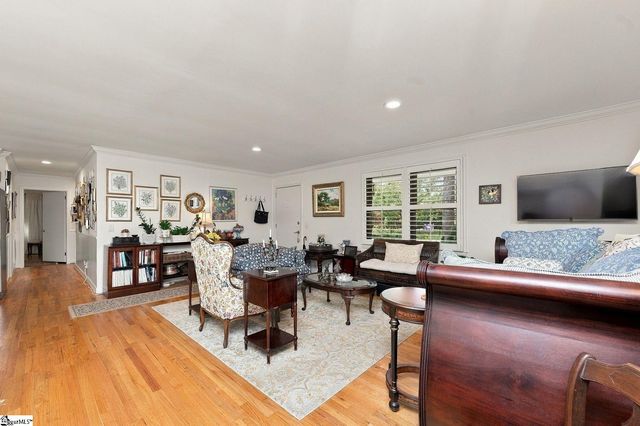 7 Thames Drive, Taylors, SC 29687