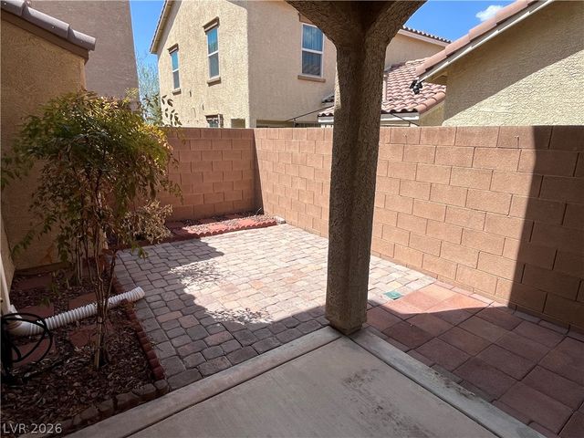 1045 Spotted Saddle Street, Henderson, NV 89015