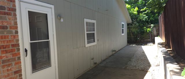 708 Truman Street, Arlington, TX 76011