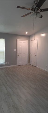 708 Truman Street, Arlington, TX 76011