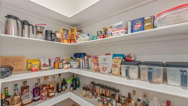 2 Purfleet Drive, Bella Vista, AR 72715