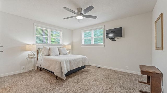 2 Purfleet Drive, Bella Vista, AR 72715