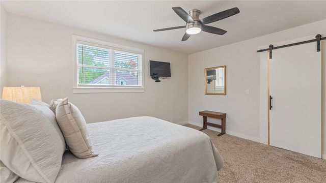 2 Purfleet Drive, Bella Vista, AR 72715