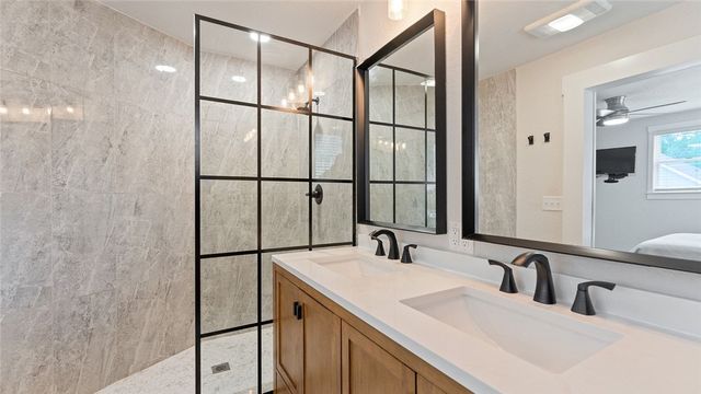 2 Purfleet Drive, Bella Vista, AR 72715