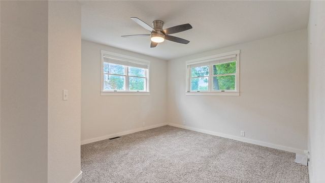 2 Purfleet Drive, Bella Vista, AR 72715