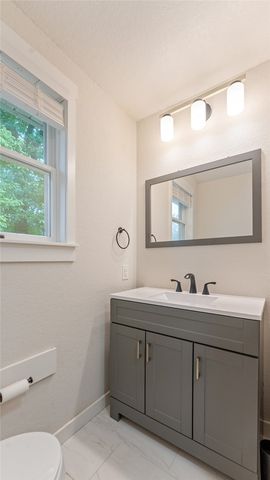 2 Purfleet Drive, Bella Vista, AR 72715